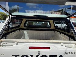 2017 Toyota
Hilux SR