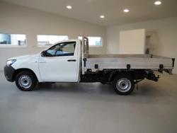 2016 Toyota
Hilux Workmate