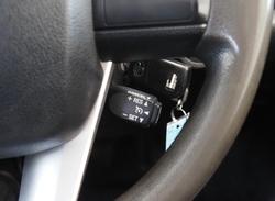 2016 Toyota
Hilux Workmate