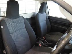 2016 Toyota
Hilux Workmate