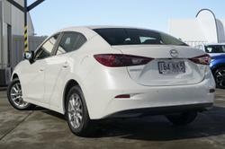 2017 Mazda
                3 Maxx