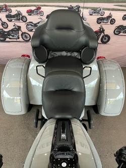 2025 Harley-davidson FLHTCUTG TRI GLIDE U/CLC 114 BILLIARD GREY