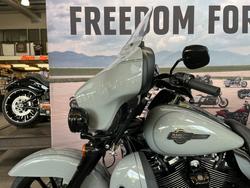 2025 Harley-davidson FLHTCUTG TRI GLIDE U/CLC 114 BILLIARD GREY