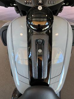 2025 Harley-davidson FLHTCUTG TRI GLIDE U/CLC 114 BILLIARD GREY