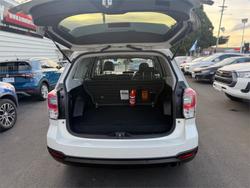 2017 Subaru
                Forester 2.5i-L