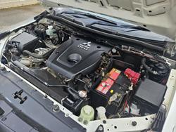 2017 Mitsubishi
Triton GLX+