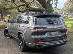 2022 Jeep
Grand Cherokee Summit