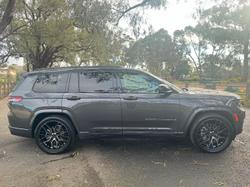 2022 Jeep
Grand Cherokee Summit