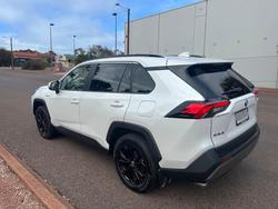 2024 Toyota
RAV4 GXL