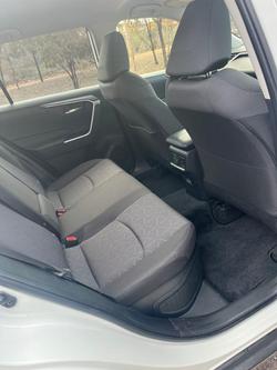 2024 Toyota
RAV4 GXL
