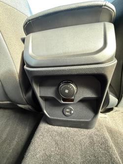 2024 Ford
Everest Sport