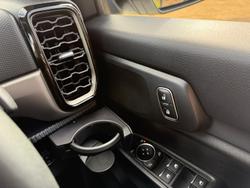 2024 Ford
Everest Ambiente
