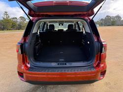 2023 Ford
                Everest Ambiente