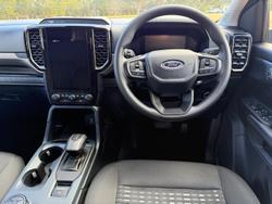 2023 Ford
                Everest Ambiente