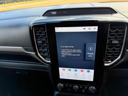 2023 Ford
                Everest Ambiente
