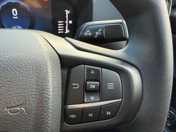 2023 Ford
                Everest Ambiente