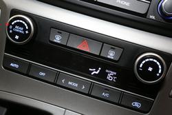 2016 Hyundai
                iMax 