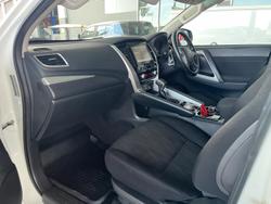 2020 Mitsubishi
Pajero Sport GLX