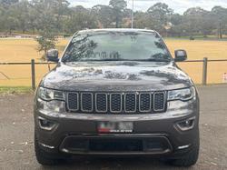 2016 Jeep
Grand Cherokee 75th Anniversary Edition