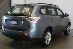2013 Mitsubishi
                Outlander ES
