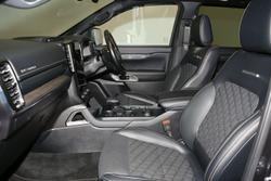 2023 Ford
Everest Platinum