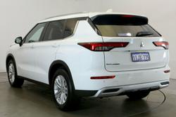 2024 Mitsubishi
Outlander LS