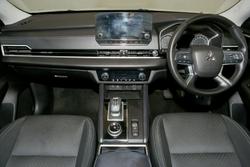 2024 Mitsubishi
Outlander LS