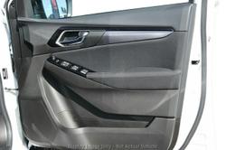 2025 Isuzu
MU-X LS-U