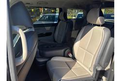 2018 Kia
Carnival Platinum