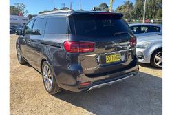 2018 Kia
Carnival Platinum
