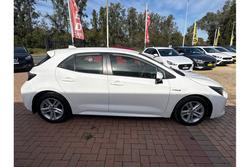 2022 Toyota
Corolla Ascent Sport Hybrid