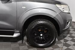 2017 Nissan
Navara ST