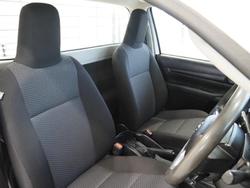 2017 Toyota
Hilux Workmate