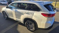 2019 Toyota
                Kluger GXL