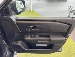 2025 Mitsubishi
Triton GLX+