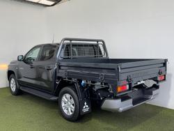 2025 Mitsubishi
Triton GLX+