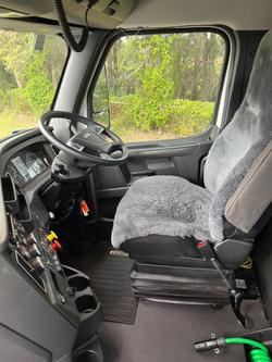 2023 Freightliner Cascadia 126 White