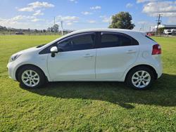 2013 Kia
                Rio S