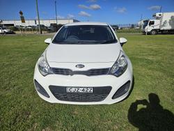 2013 Kia
                Rio S