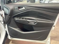 2017 Ford
Escape Titanium