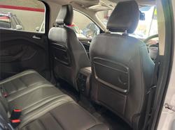 2017 Ford
Escape Titanium