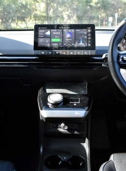2024 MG
                MG4 Long Range 77 180kW