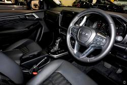 2025 Isuzu
D-MAX LS-U+