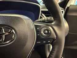 2023 Toyota
Corolla Cross Atmos