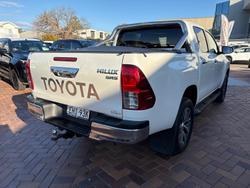 2020 Toyota
Hilux SR5