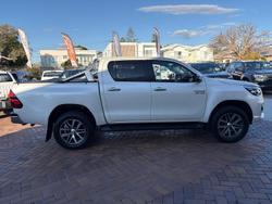 2020 Toyota
Hilux SR5