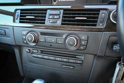 2011 BMW
3 Series 320i Lifestyle