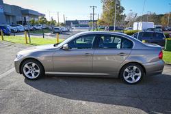2011 BMW
3 Series 320i Lifestyle