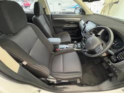 2016 Mitsubishi
Outlander LS Safety Pack