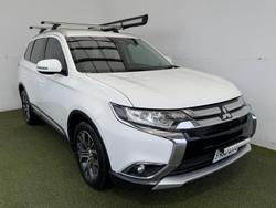 2016 Mitsubishi
Outlander LS Safety Pack